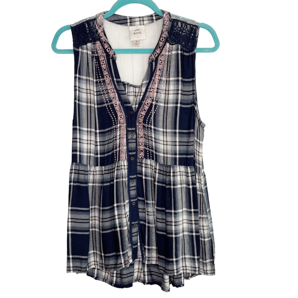Knox Rose Top Flannel Size M Plaid Button Down Lace